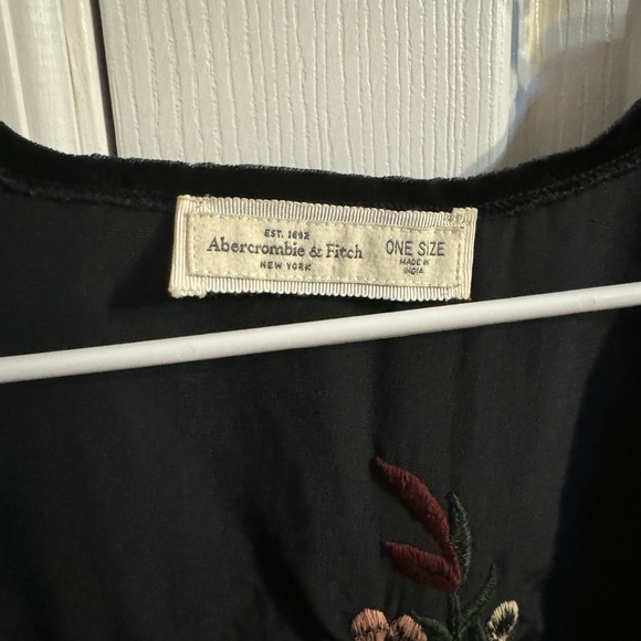 Stevie nicks style black velvet kimono jacket with floral embroidery and fringe - Picture 5 of 5